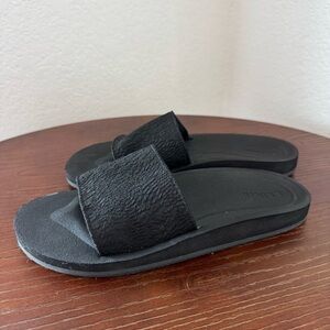 L.L. Bean Black Slide Sandals Size 7 Slides